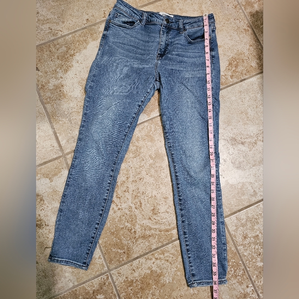 Pistola Size 29 Light Wash Skinny Jeans Stretch Denim Classic Mid Rise Retro Y2K - Picture 5 of 7